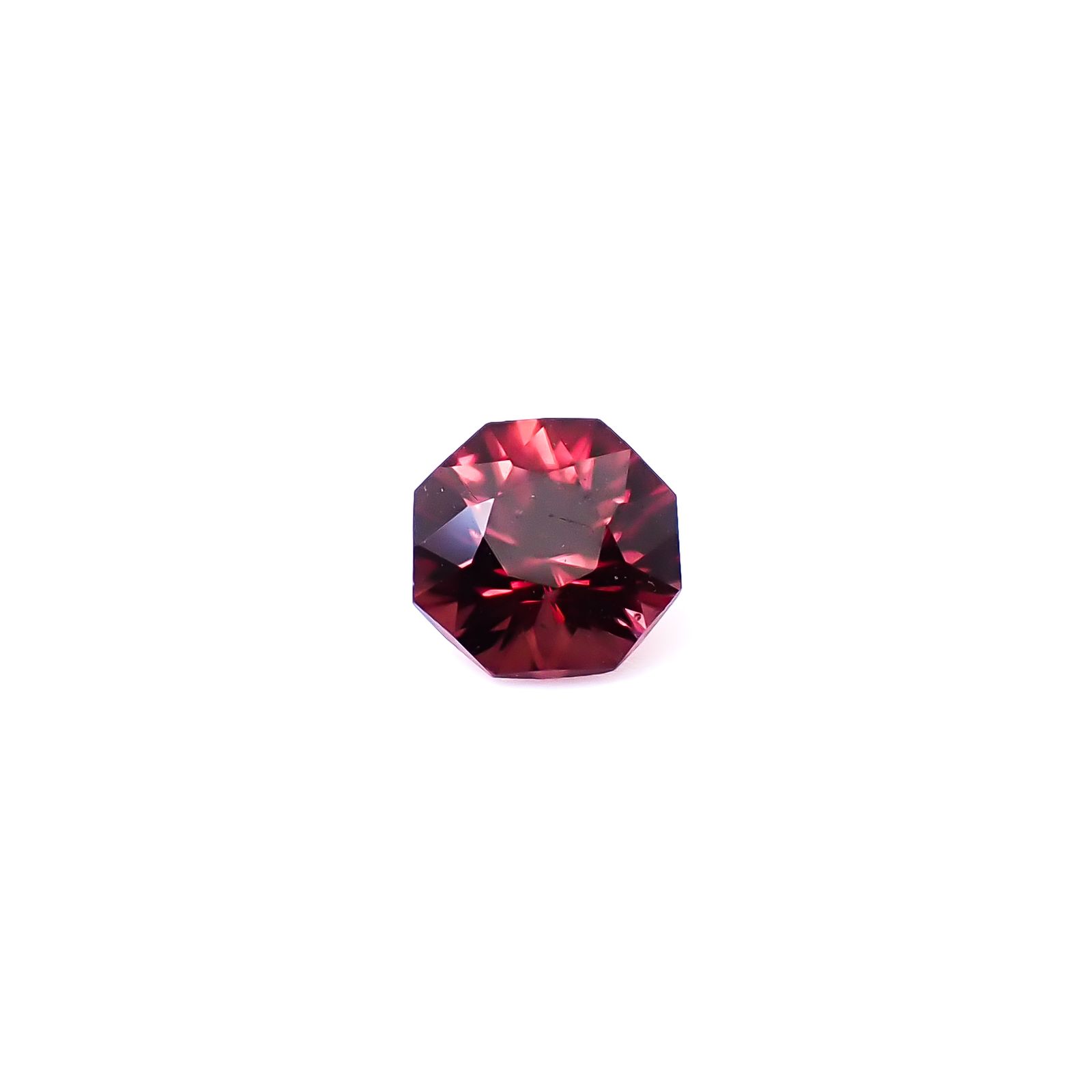 ◇オクタゴンカット◇レッドジルコン(宝石名ジルコン)スリランカ/カンボジア産 識別済 0.75ct / 5x4.9mm前後 [260732554]