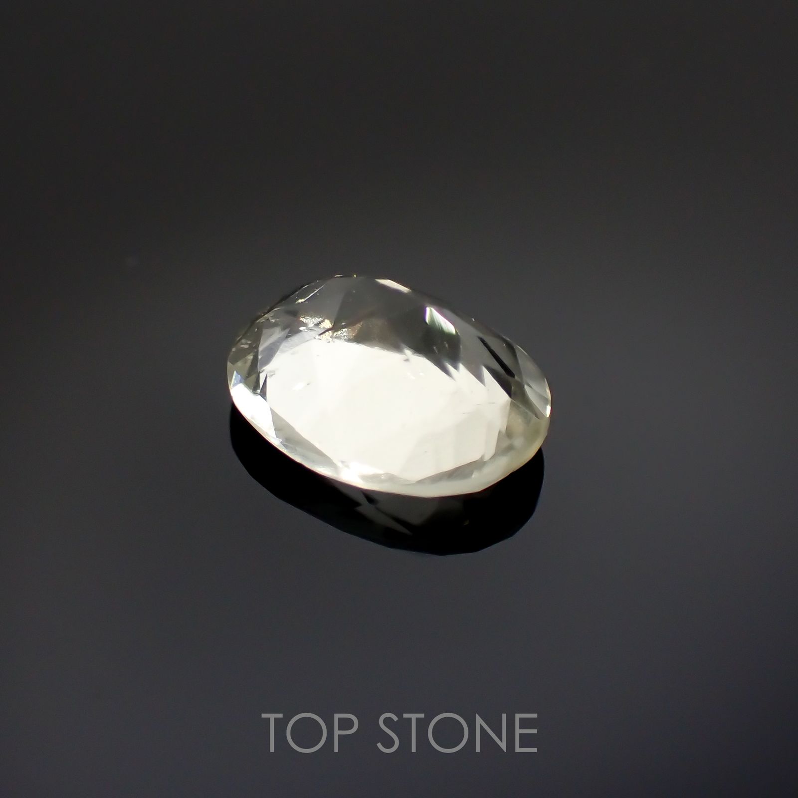 リビアングラス(宝石名インパクトガラス(衝撃溶融ガラス))エジプト・リビア砂漠産 1.77ct 識別済[211213787]10.2x8mm前後