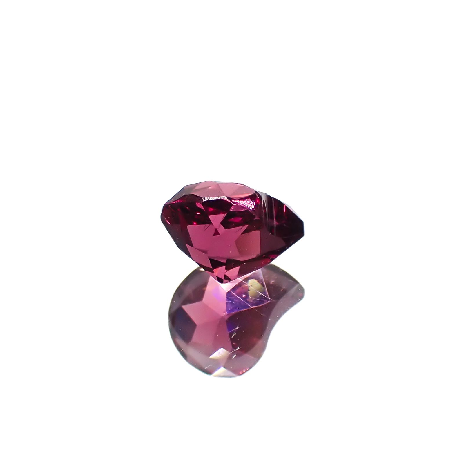 ◇カスタムカット◇パイロープアルマンディンガーネット モザンビーク産 0.84ct[240928953]6.1x5mm前後