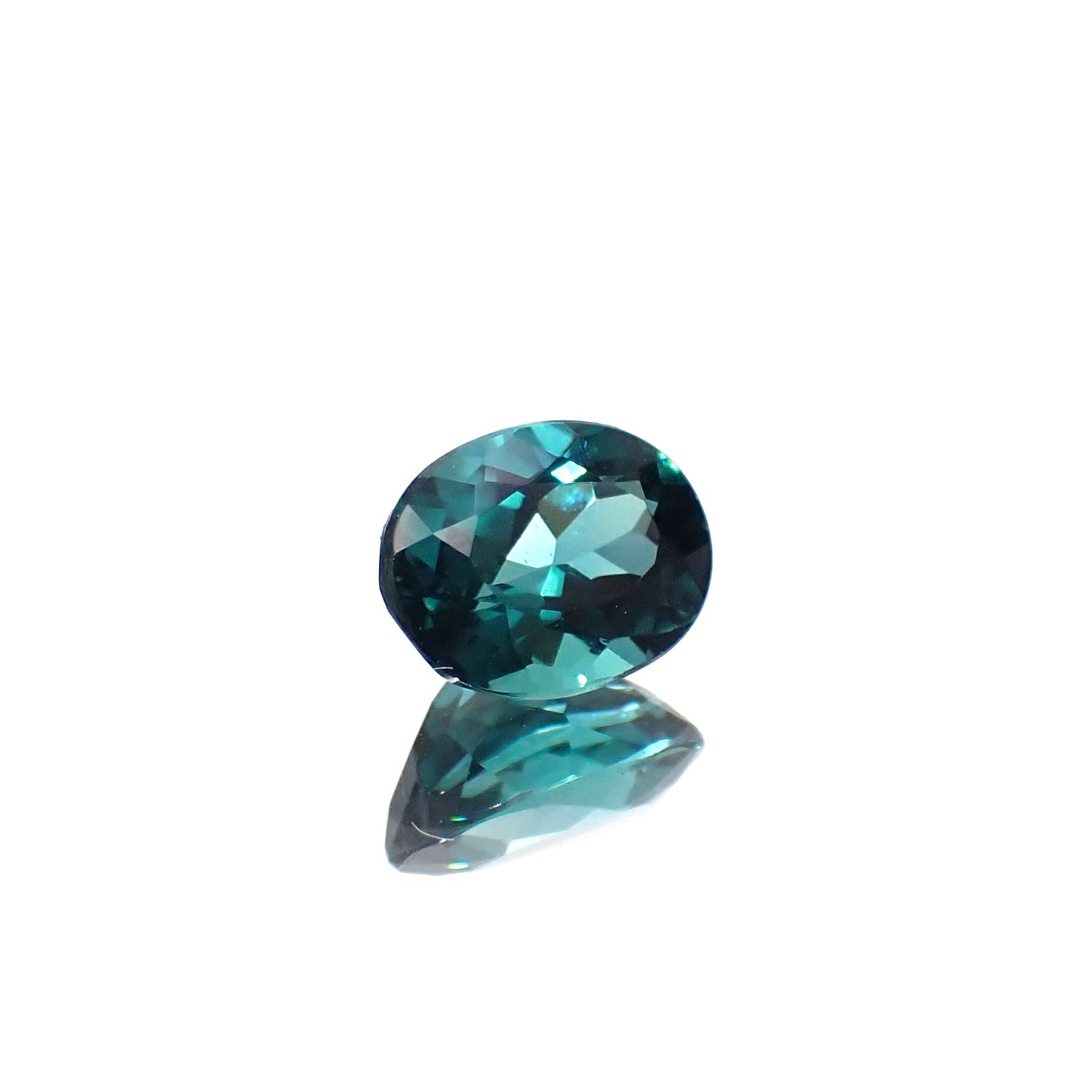ブルーグリーントルマリン ブラジル産 0.66ct[230923529]6.2x4.7mm前後
