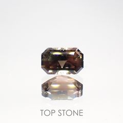 バイカラーオレゴンサンストーン(宝石名ラブラドライト)アメリカ・オレゴン州産 1.37ct 識別済[220616269]7.9x5mm前後