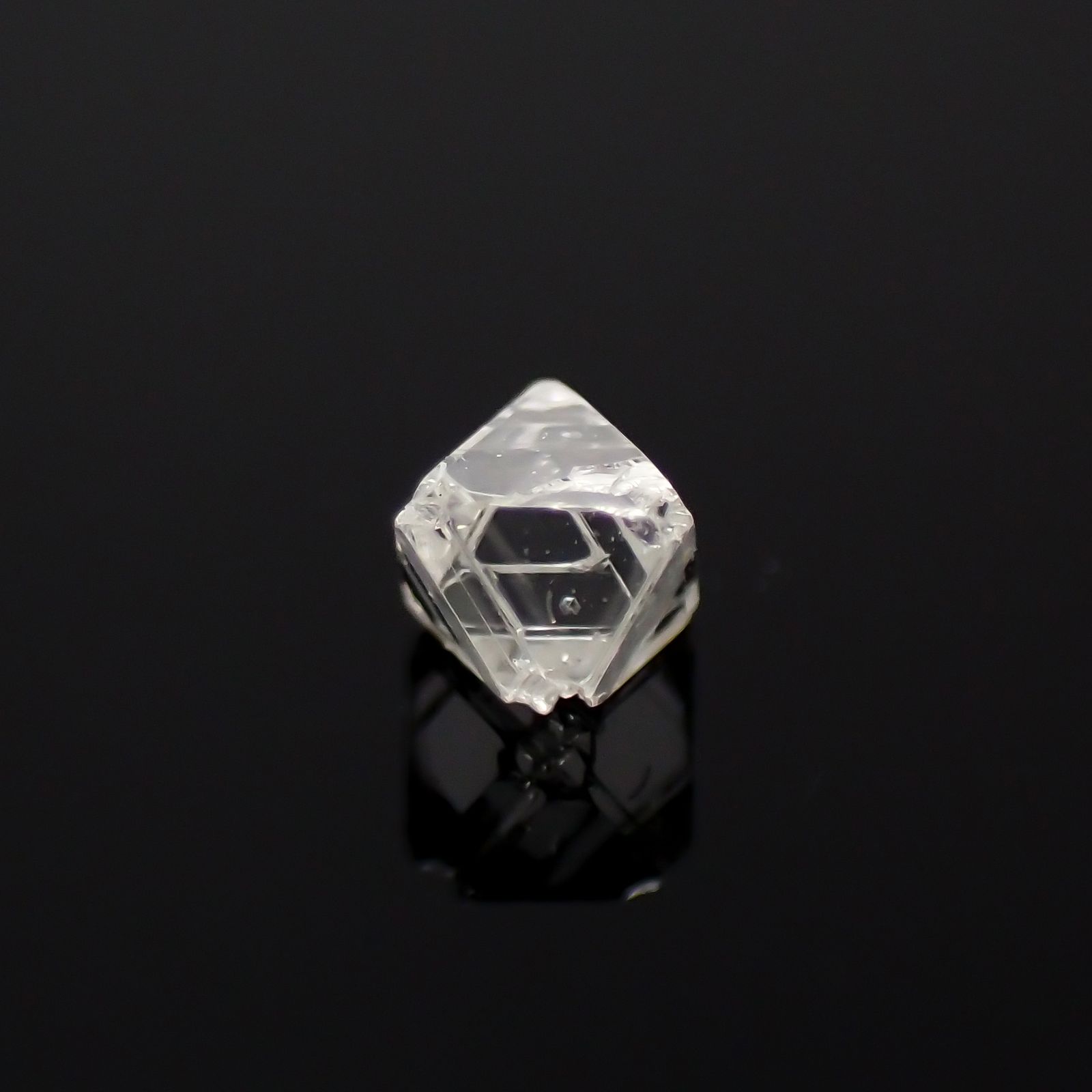 ソーヤブルダイヤモンド 原石 0.075ct[231023616]2.6x2.5mm前後