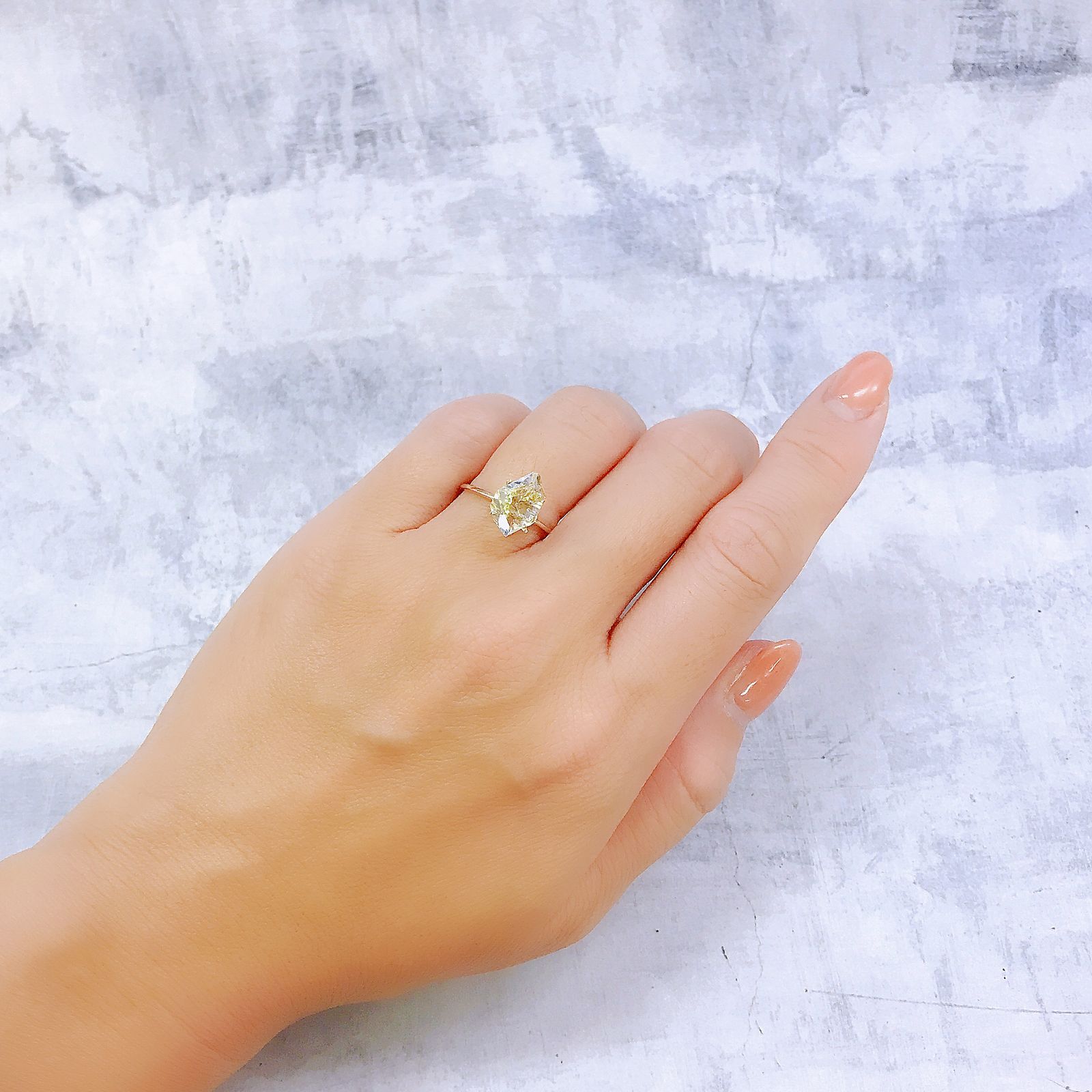 オイルインクォーツ 原石 パキスタン産 3.30ct[220917686]11.1x8.6mm前後