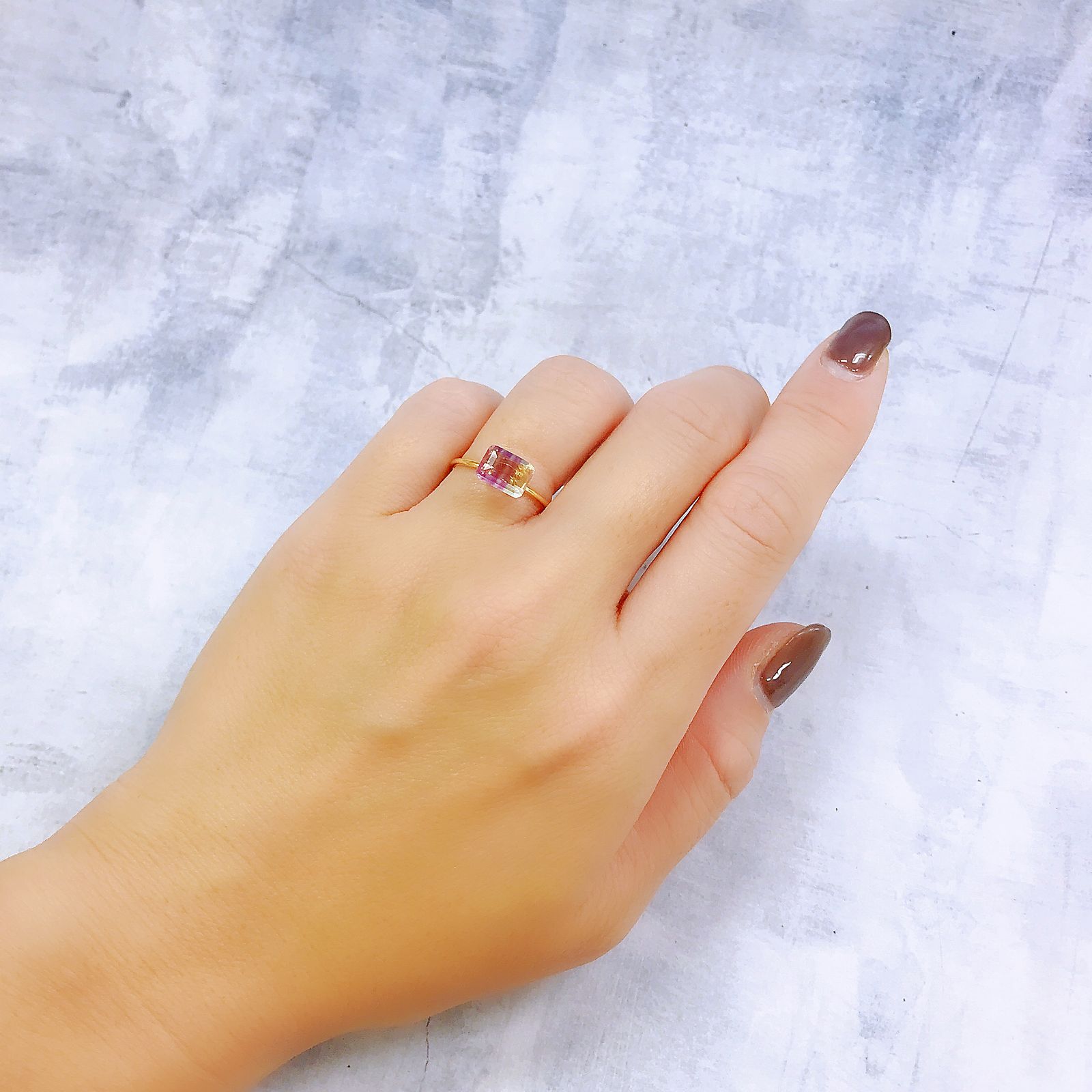 バイカラーフローライト 中国産 1.80ct [220917997]8x5.8mm前後