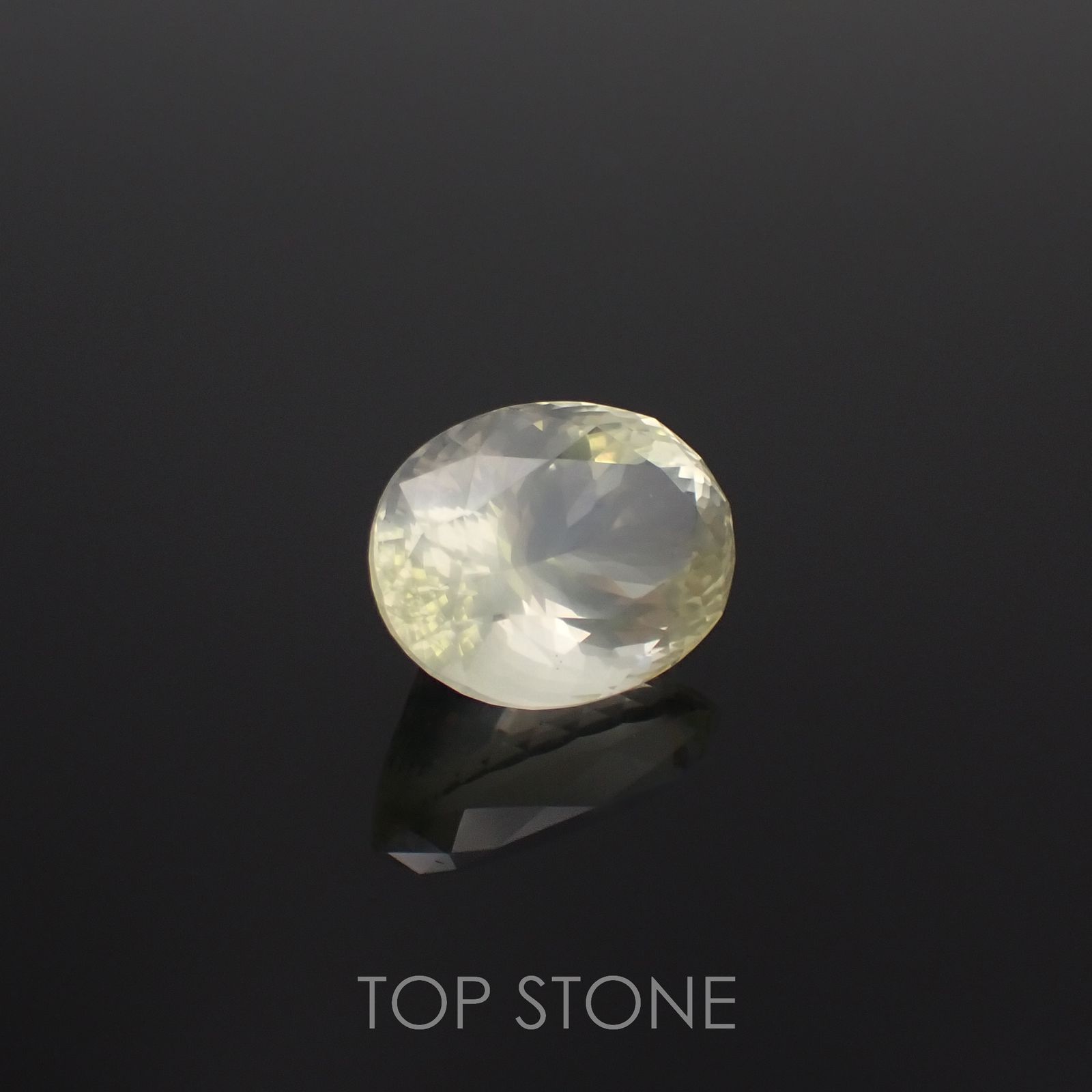 イエローシーンオーソクレース(宝石名シーン・オーソクレース)マダガスカル産 13.184ct ソ付(彩珠)[221018693]17.5x13.1mm前後