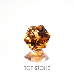 ◇ヘキサゴンカット◇ヘソナイトガーネット(宝石名ガーネット) スリランカ産 0.48ct 識別済[210912688]4.5×4.4mm前後