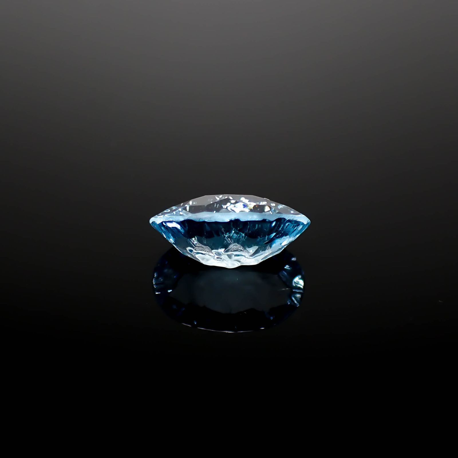 ◇カスタムカット◇ブルートパーズ ブラジル産 3.66ct [241029251]12x8mm前後