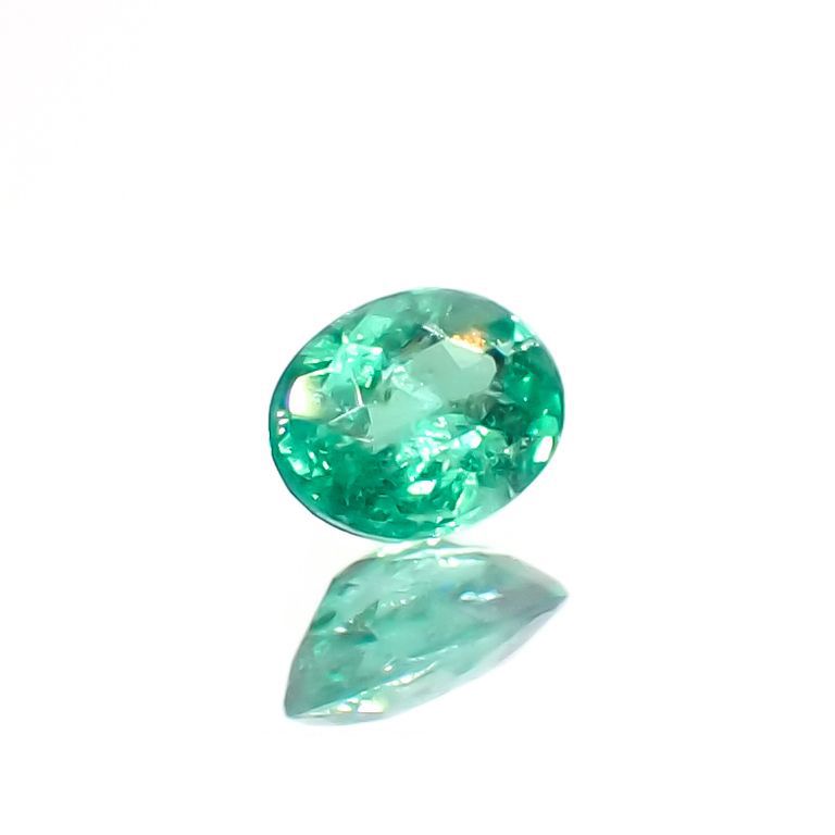 パライバトルマリン(宝石名トルマリン/別名パライバ・トルマリン)ブラジル・バターリャ鉱山産 0.089ct 識別済[230120013]3.3x2.5mm前後