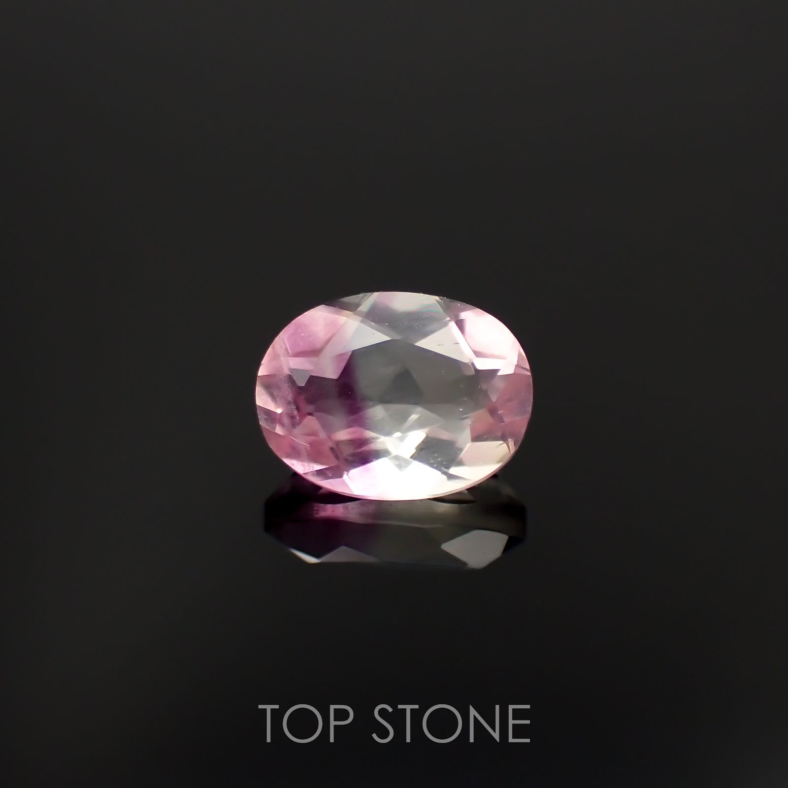 バイカラーフローライト 中国産 1.60ct[230120176]8.1x6.1mm前後