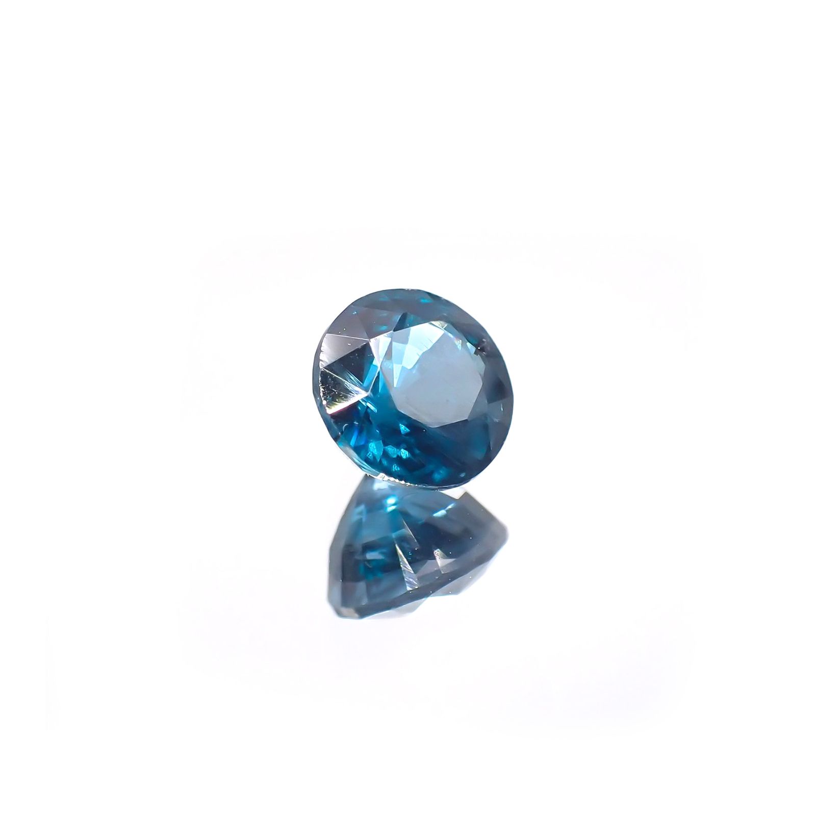 オーシャンブルーカイヤナイト(宝石名カイヤナイト) インド・オリッサ州産 2.06ct 識別済[210912370]7×7mm前後