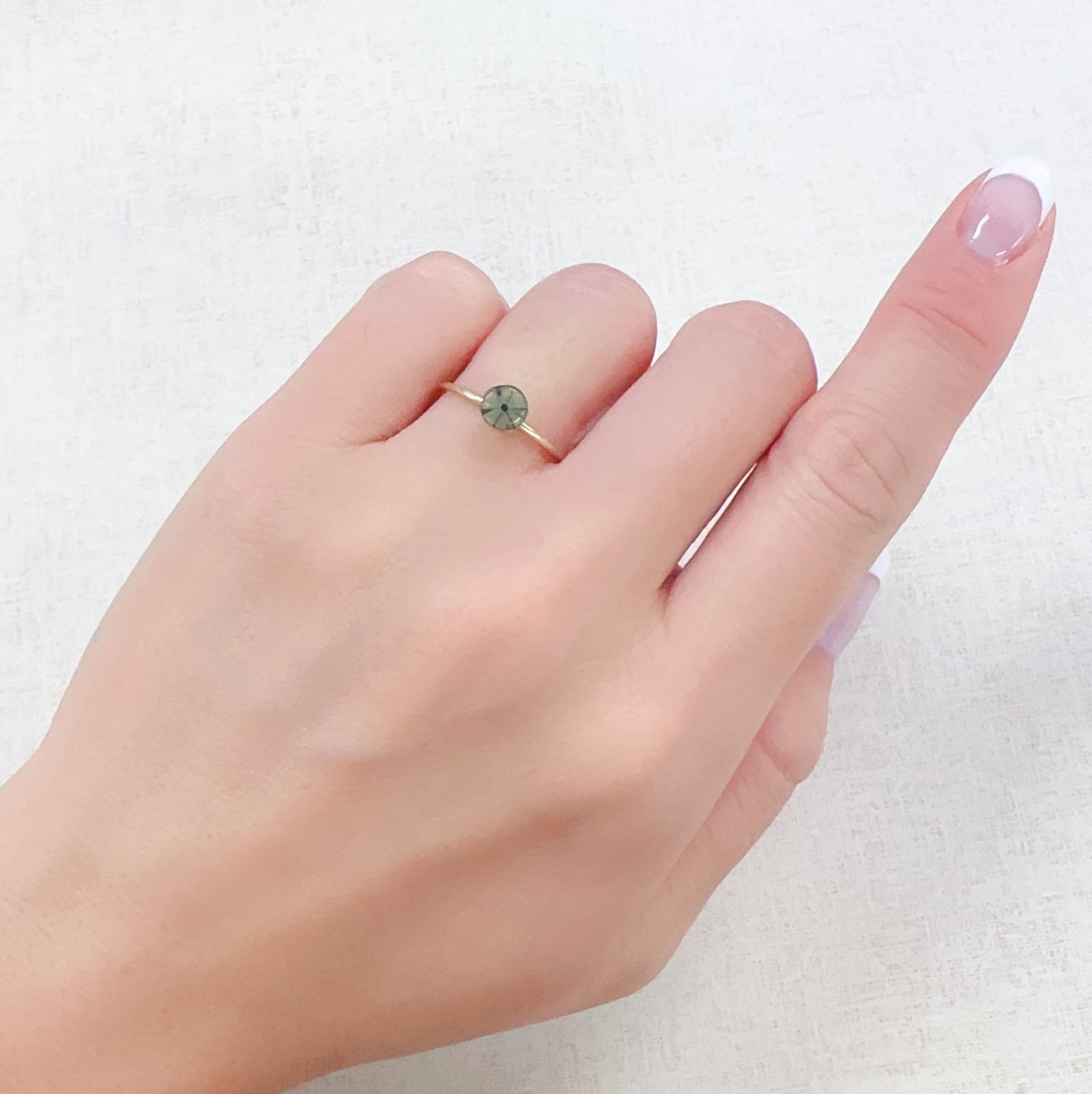 トラピッチェエメラルド コロンビア産 0.40ct[230722969]5.3x5mm前後