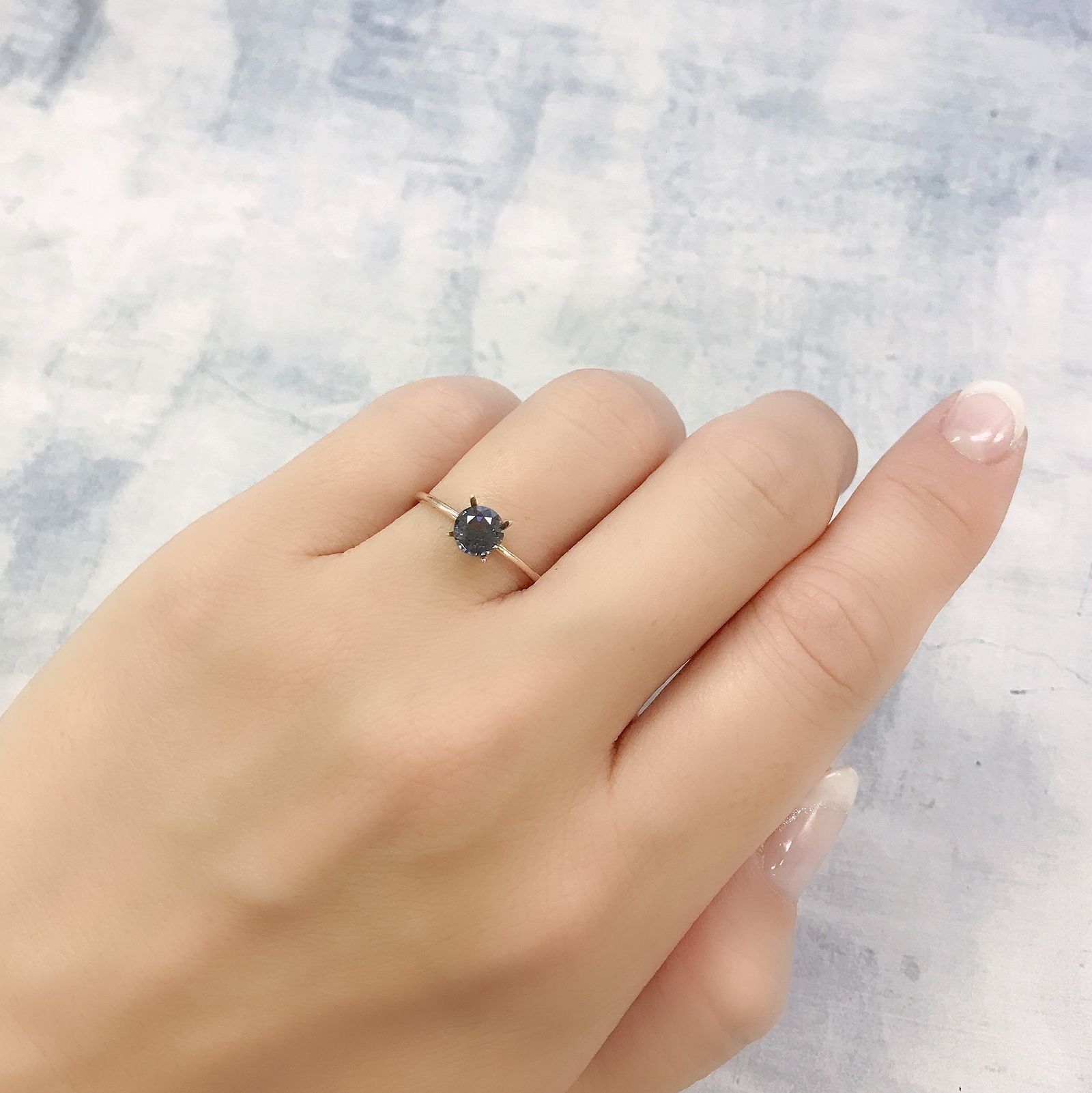 グレースピネル(宝石名スピネル)ビルマ/マダガスカル産 0.74ct 識別済[220716823]5.4x5.5mm前後