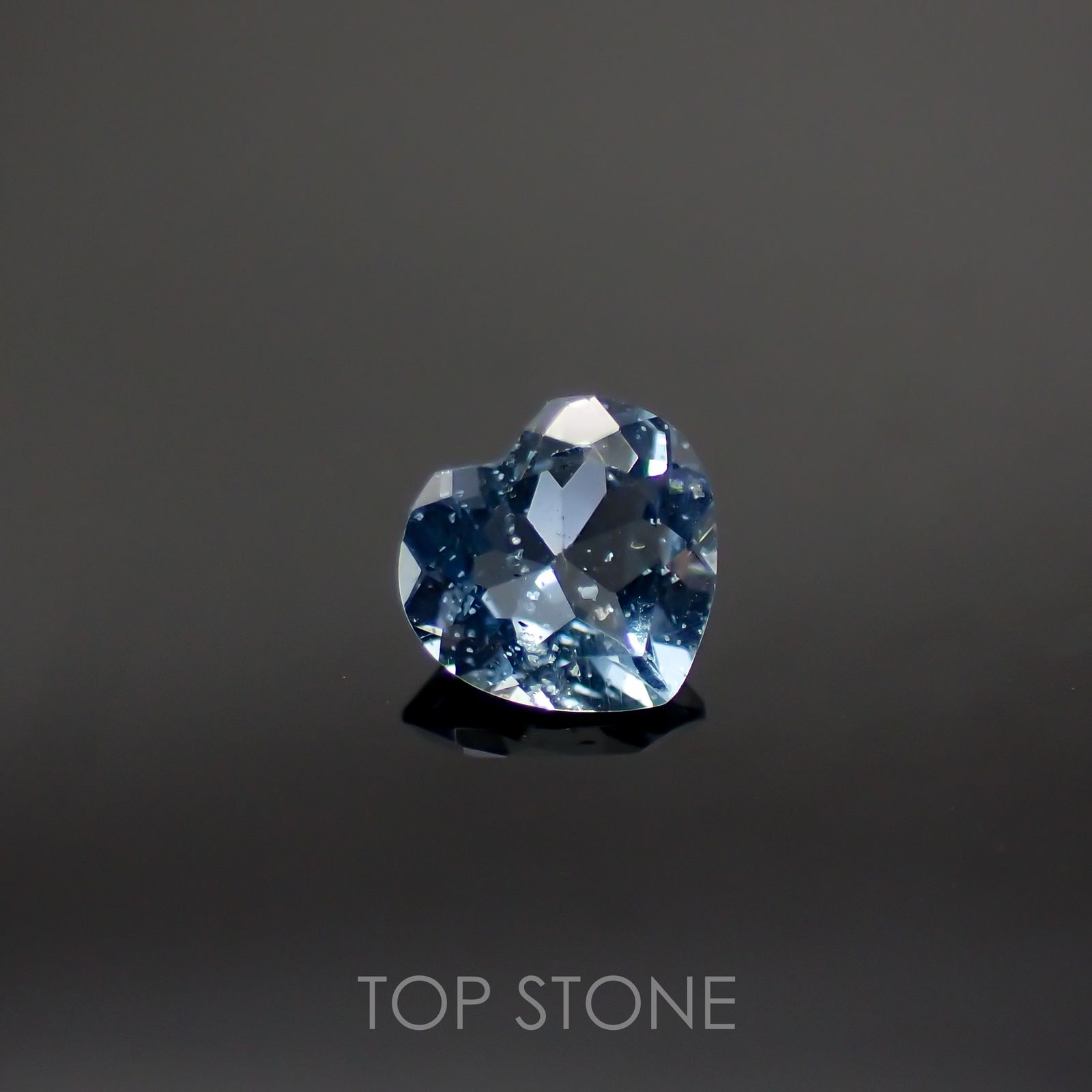 サンタマリアアクアマリン(宝石名アクアマリン) ブラジル産 0.32ct 識別済[210711412]4.8×4.9mm前後