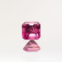 レッドベリル(宝石名レッド・ベリル) アメリカ・ユタ州産 0.088ct ソ付(彩珠)[210712050]2.7×2.6mm前後