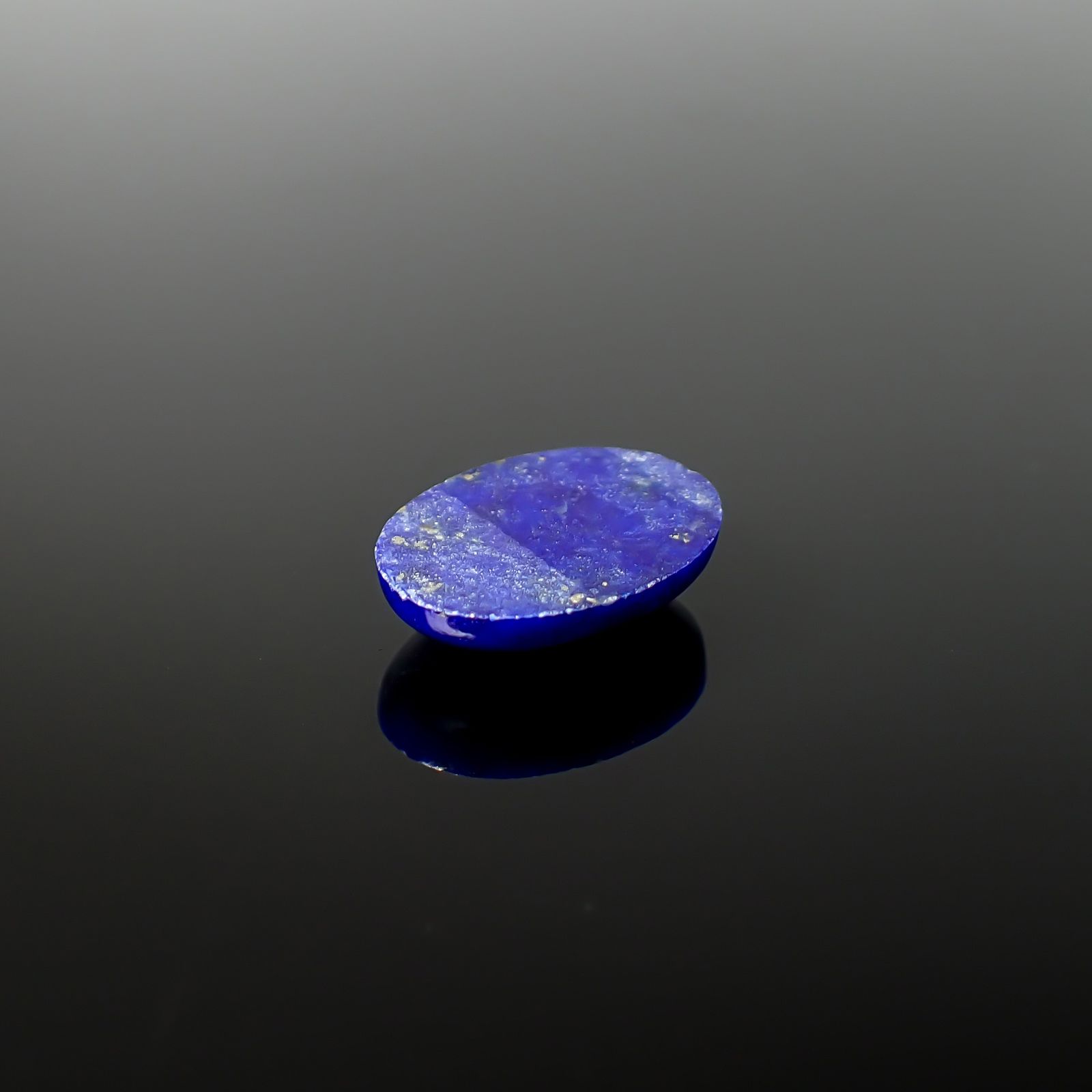 ラピスラズリ アフガニスタン産 9.01ct / 18.1x13.2mm前後 [260832888]
