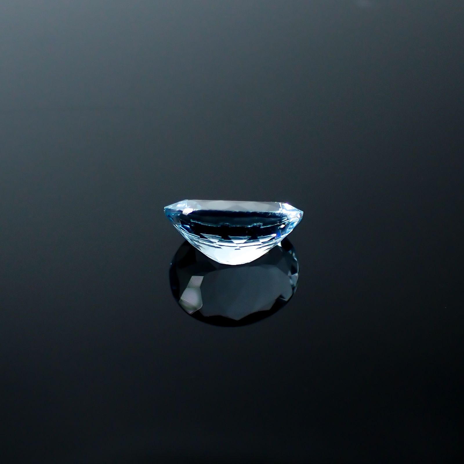 アクアマリン モザンビーク産 2.57ct[240125405]10.8x8.8mm前後
