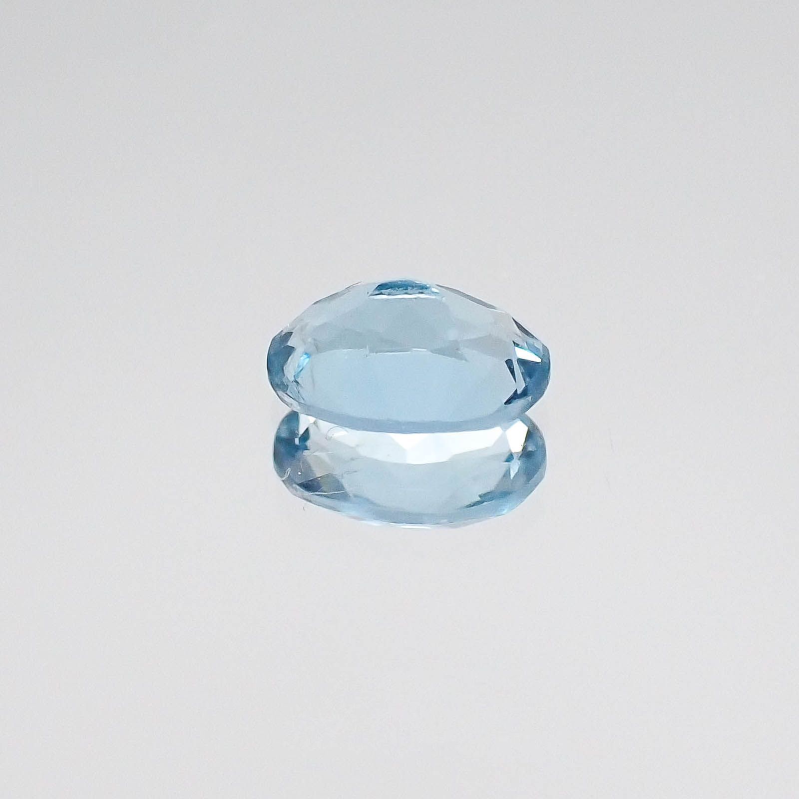 アクアマリン サンタマリアカラー(宝石名アクアマリン)モザンビーク産 0.45ct 識別済[230622262]6.1x4.2mm前後