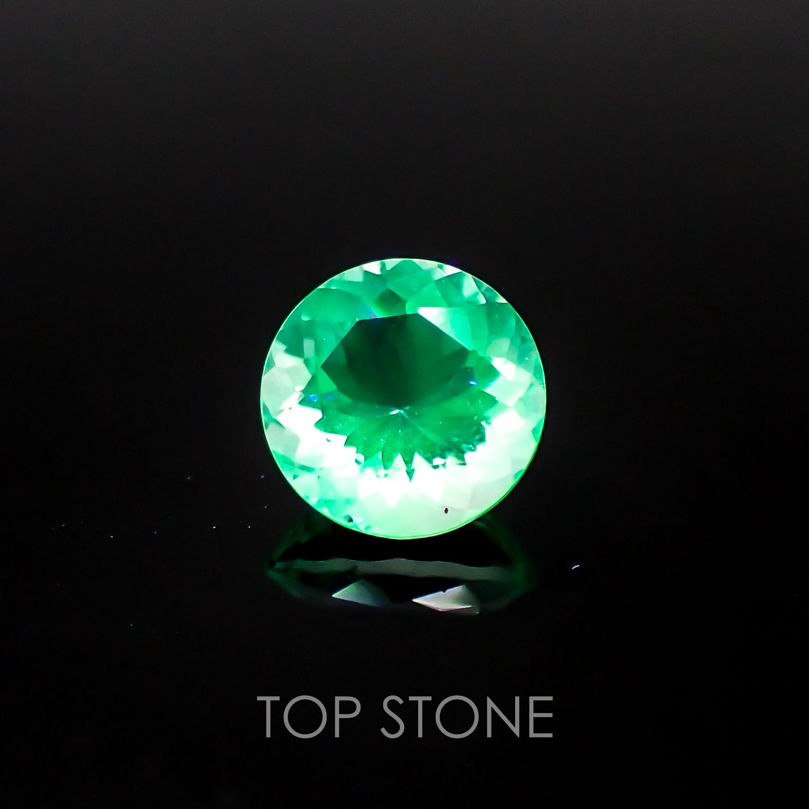 ハイアライトオパール メキシコ産 ルース 0.62ct[21048254]6.1×6.1mm前後