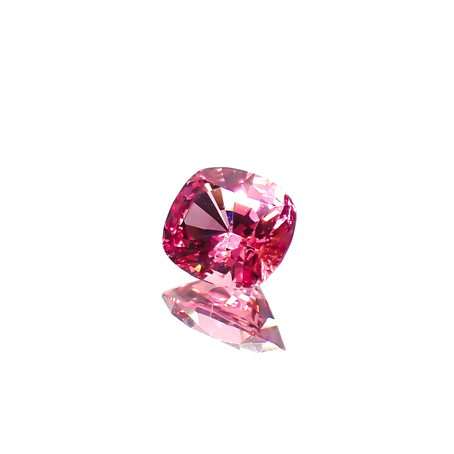 ホットピンクスピネル タンザニア産 0.32ct[231224514]4.5x3.9mm前後