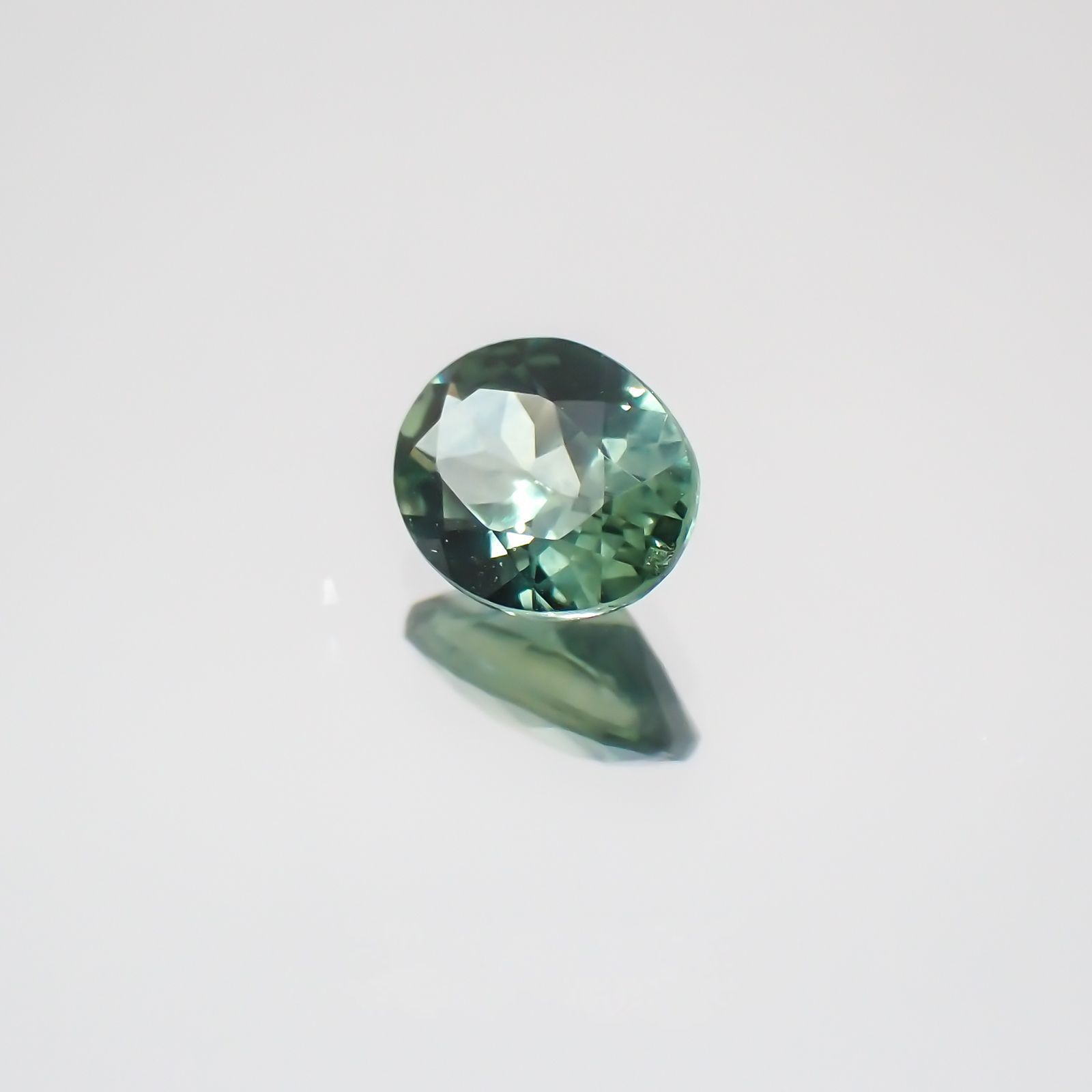 モンタナサファイア アメリカ産 ルース 0.4ct[21039468]4.9×3.9mm前後