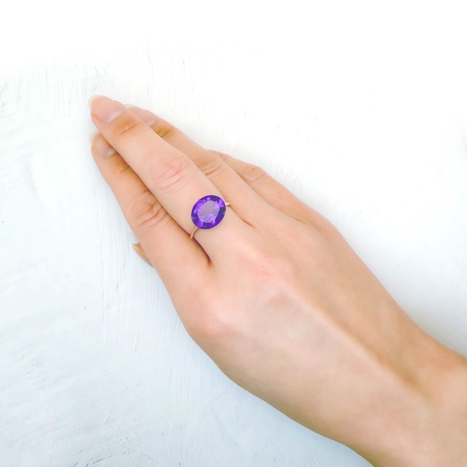 カラーシフトアメジスト ブラジル/ウルグアイ産 3.78ct / 12.1x10.1mm前後 [260131637]