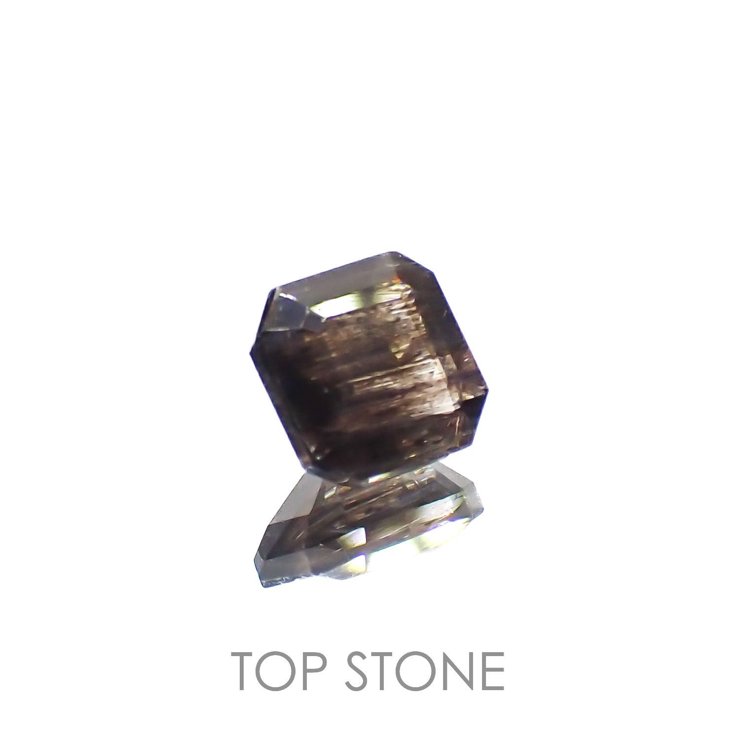 レインボースキャポライト ブラジル産 0.99ct[230220613]6x6mm前後