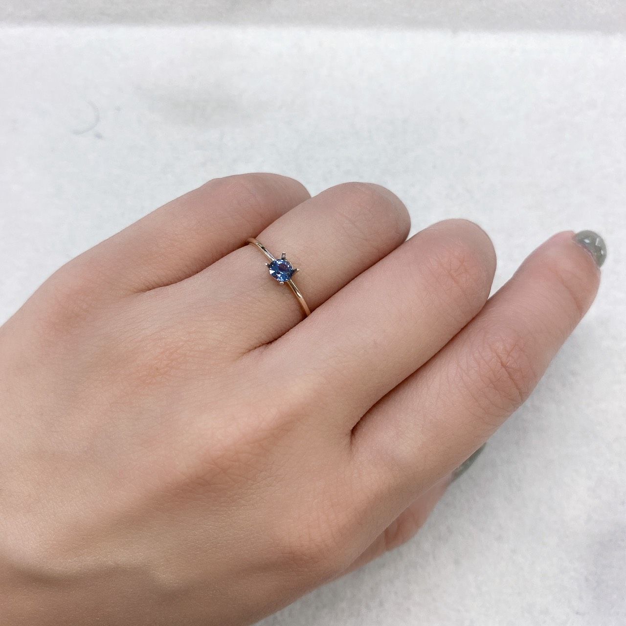 グレイッシュブルースピネル ビルマ産 ルース 0.25ct[210913133]3.9×3.9mm前後