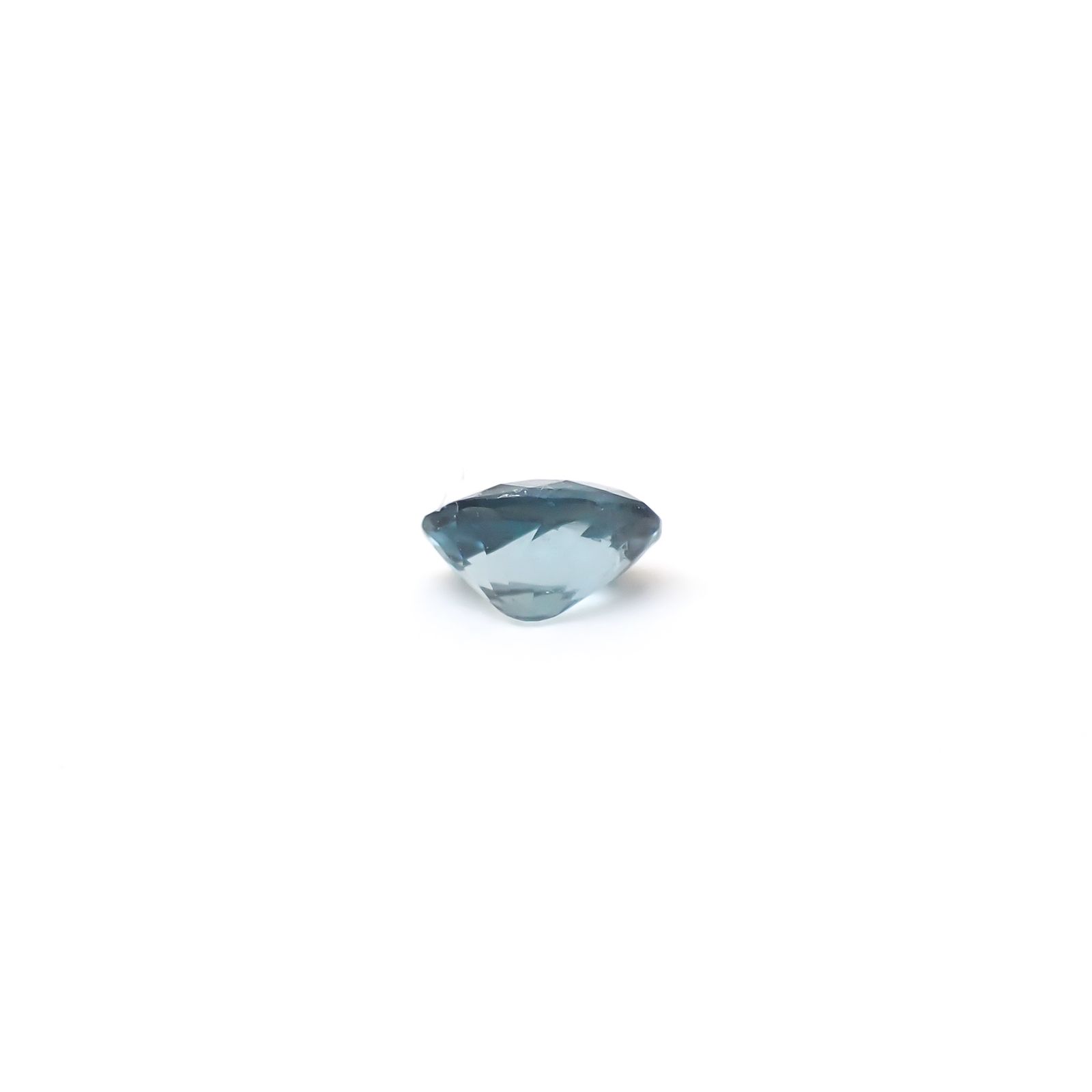サファリン スリランカ産 0.11ct / 3.4x2.5mm前後 [260432050]