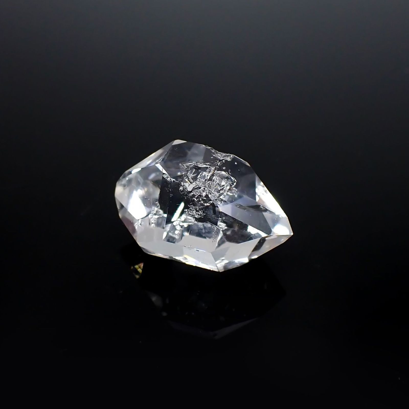 ハーキマーダイヤモンド 原石 アメリカ・ニューヨーク州産 33.41ct / 24.8x17.5mm前後 [251125126]