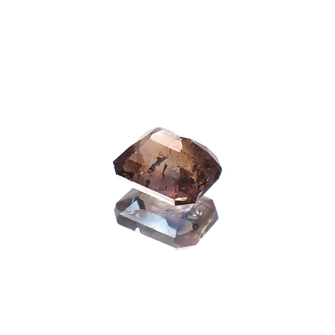 ブルーティントアキシナイト パキスタン産 0.70ct [241229593]5.5x4.4mm前後