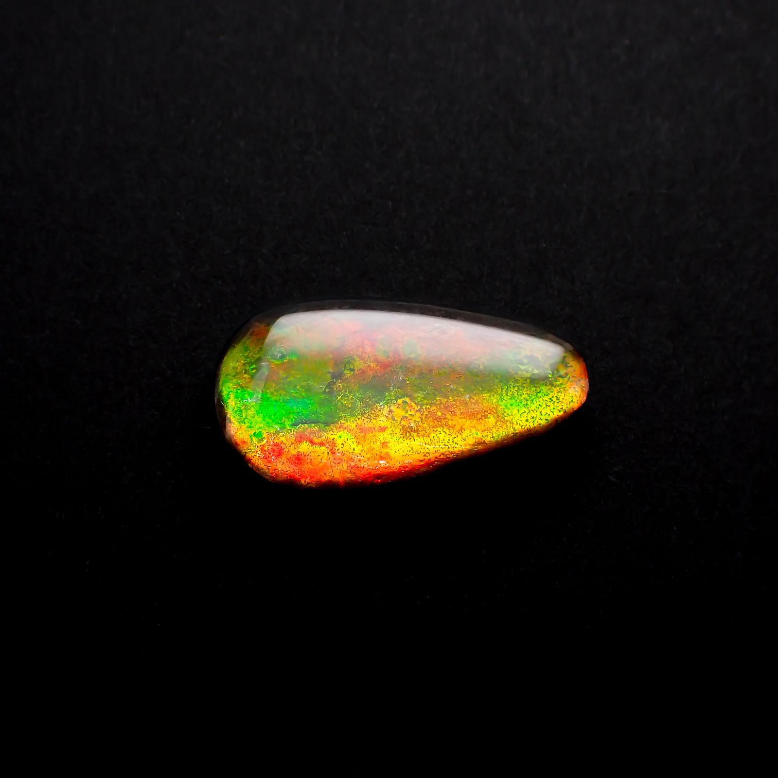 ◇フリーフォーム◇アンモライト トリプレット カナダ産 15.49ct[220817406]24.5x14.4mm前後