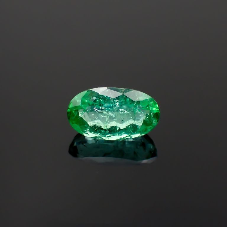 パライバトルマリン(宝石名トルマリン/別名パライバ・トルマリン)ブラジル産 0.675ct ソ付(宝貴協)[221018784]6.9x4mm前後