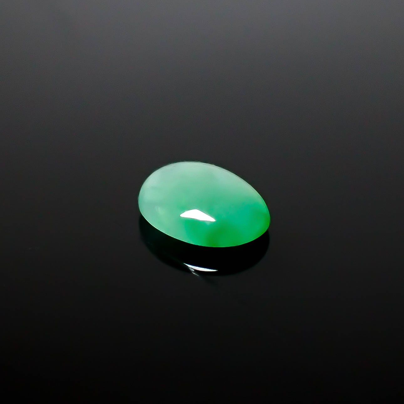 翡翠 ビルマ産 0.47ct [250430303]5.8x4.6mm前後