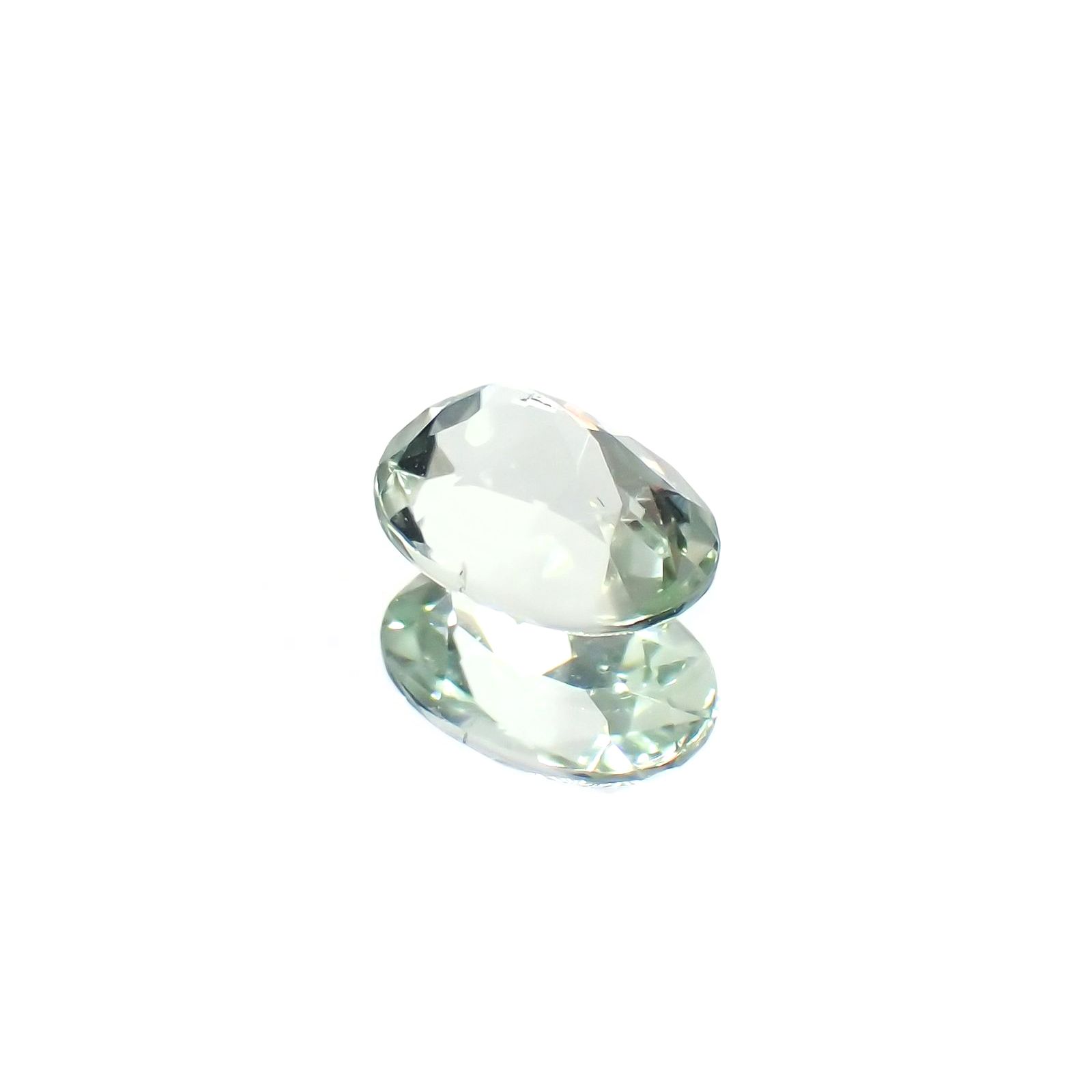 モンテブラサイト(宝石名モンテブラサイト)マダガスカル産 識別済 0.77ct / 6.9x4.9mm前後 [220115203]