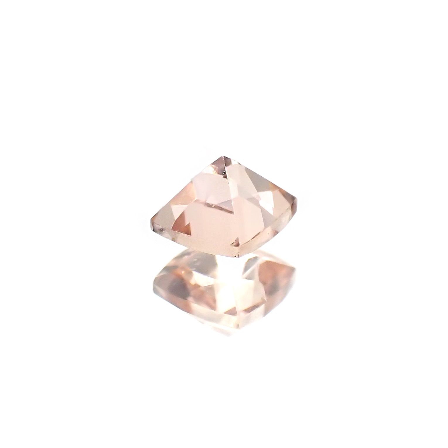 インペリアルトパーズ ブラジル産 0.18ct / 3x3mm前後 [230923552]
