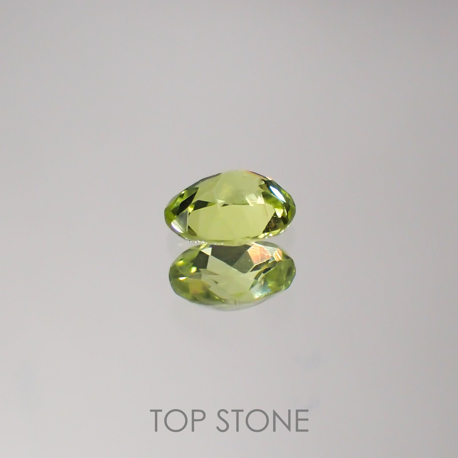 パロットクリソベリル(宝石名クリソベリル)インド産 0.37ct 識別済[220616421]5x3.9mm前後