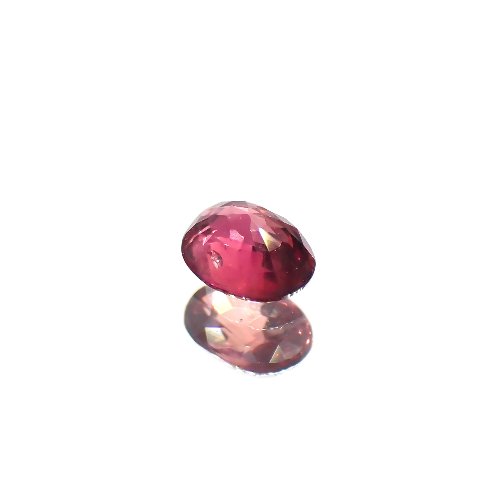 ルビー(宝石名ルビー)タンザニア産 0.24ct 識別済[220115041]4x3mm前後