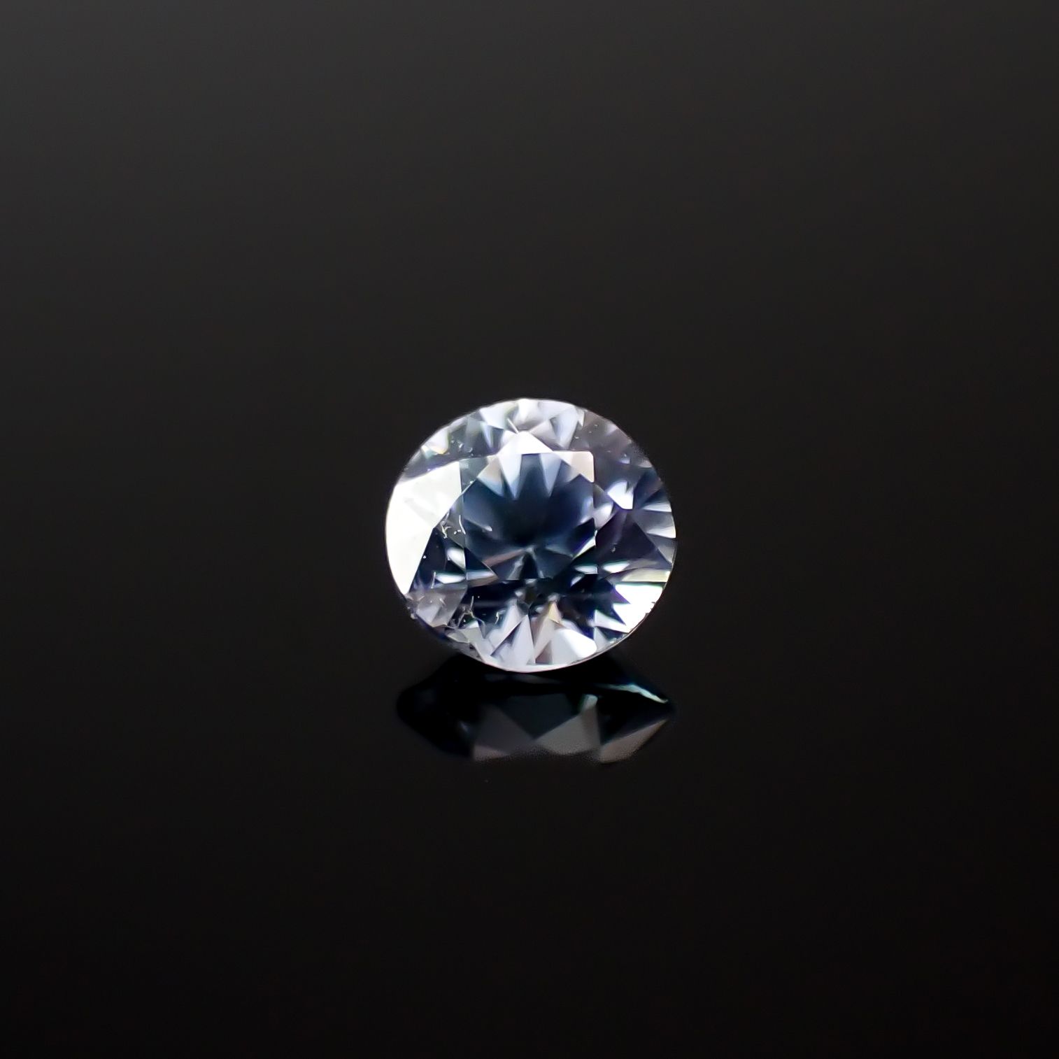 リバースカラーチェンジジルコン ミャンマー・モゴック産 0.28ct[240929169]3.6x3.5mm前後