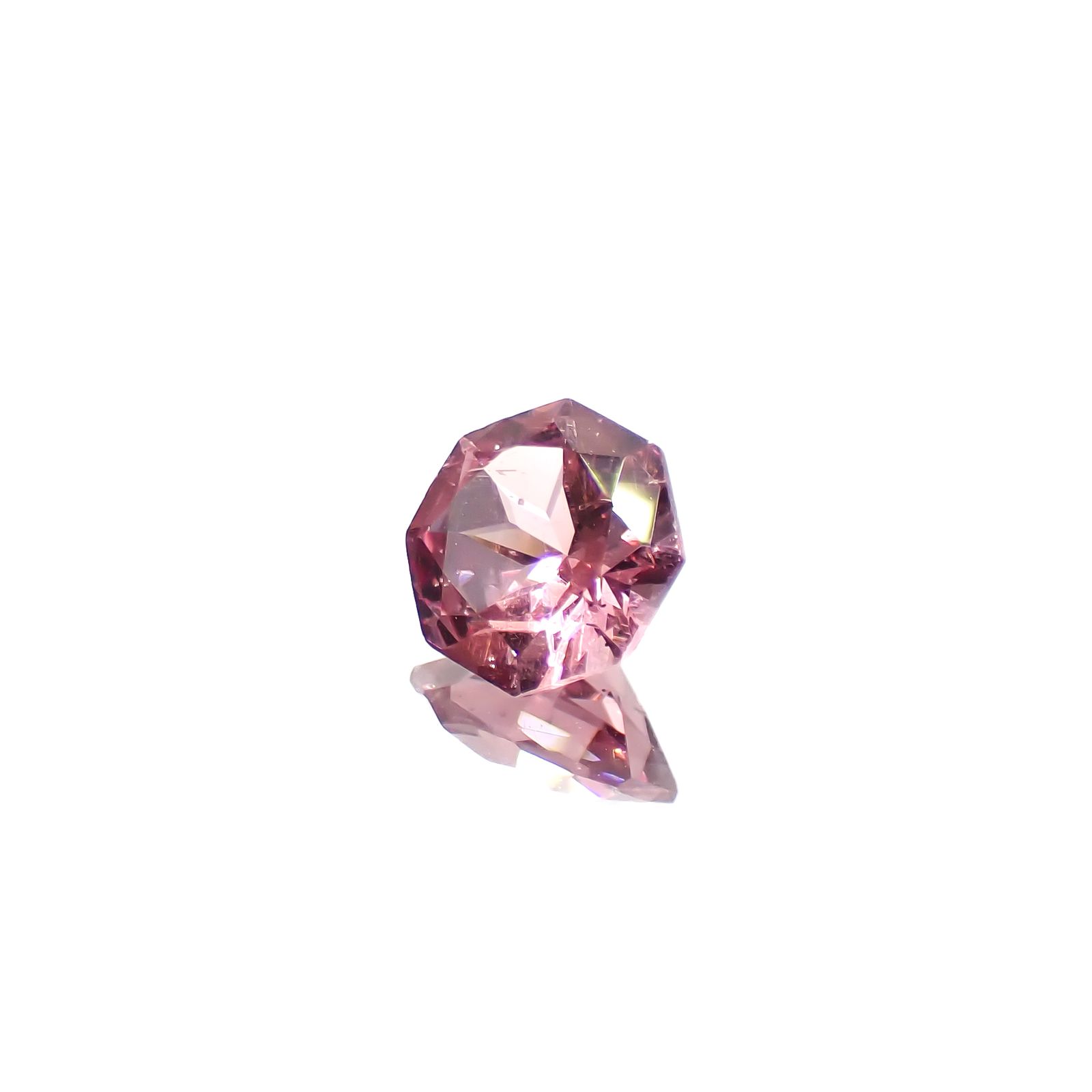 ◇オクタゴンカット◇カラーシフト マラヤガーネット(宝石名ガーネット)タンザニア産 0.95ct 識別済[220113833]6.1x6mm前後