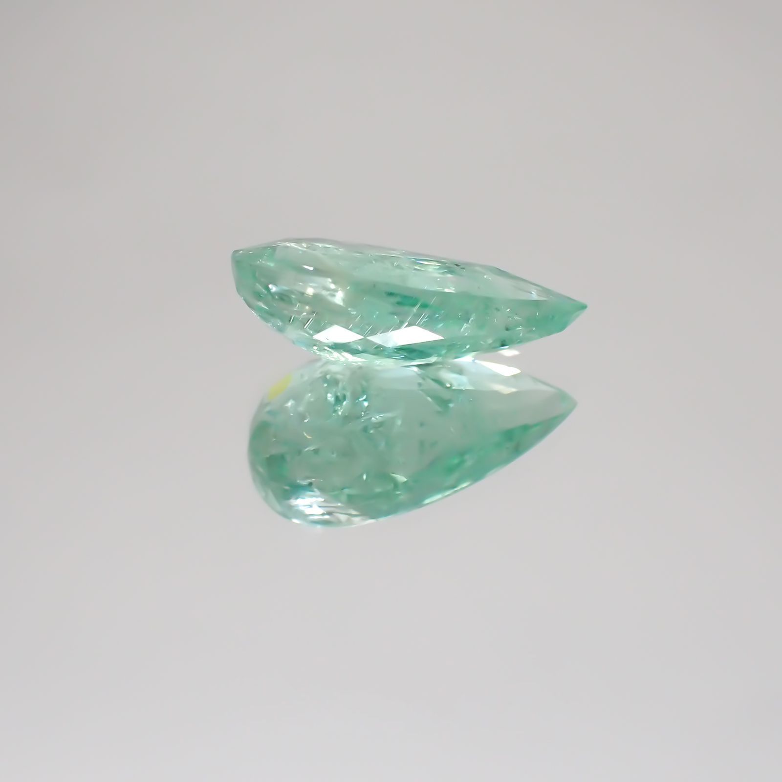 パライバトルマリン(宝石名トルマリン/別名パライバ・トルマリン) モザンビーク産 3.783ct ソ付(宝貴協)[21019383]14.8×8.1mm前後