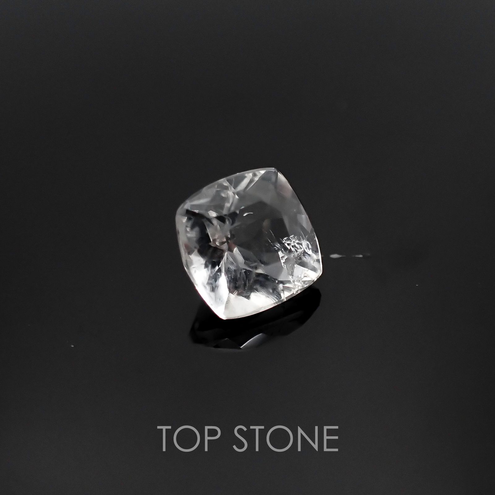 ハイアライトオパール(宝石名オパール) メキシコ産 0.84ct 識別済[20106369]6.1×6.1mm前後