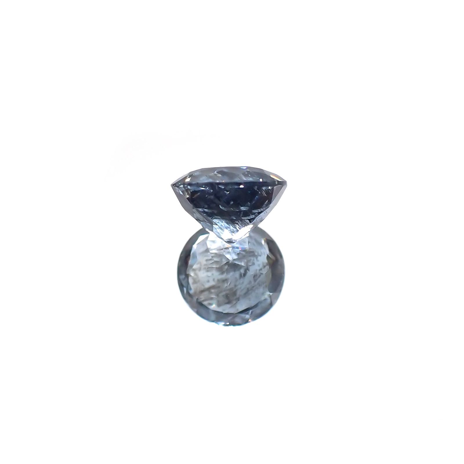 サンタマリアアクアマリン(宝石名アクアマリン) ブラジル産 0.640ct ソ付(彩珠)[210711901]5.5×5.5mm前後