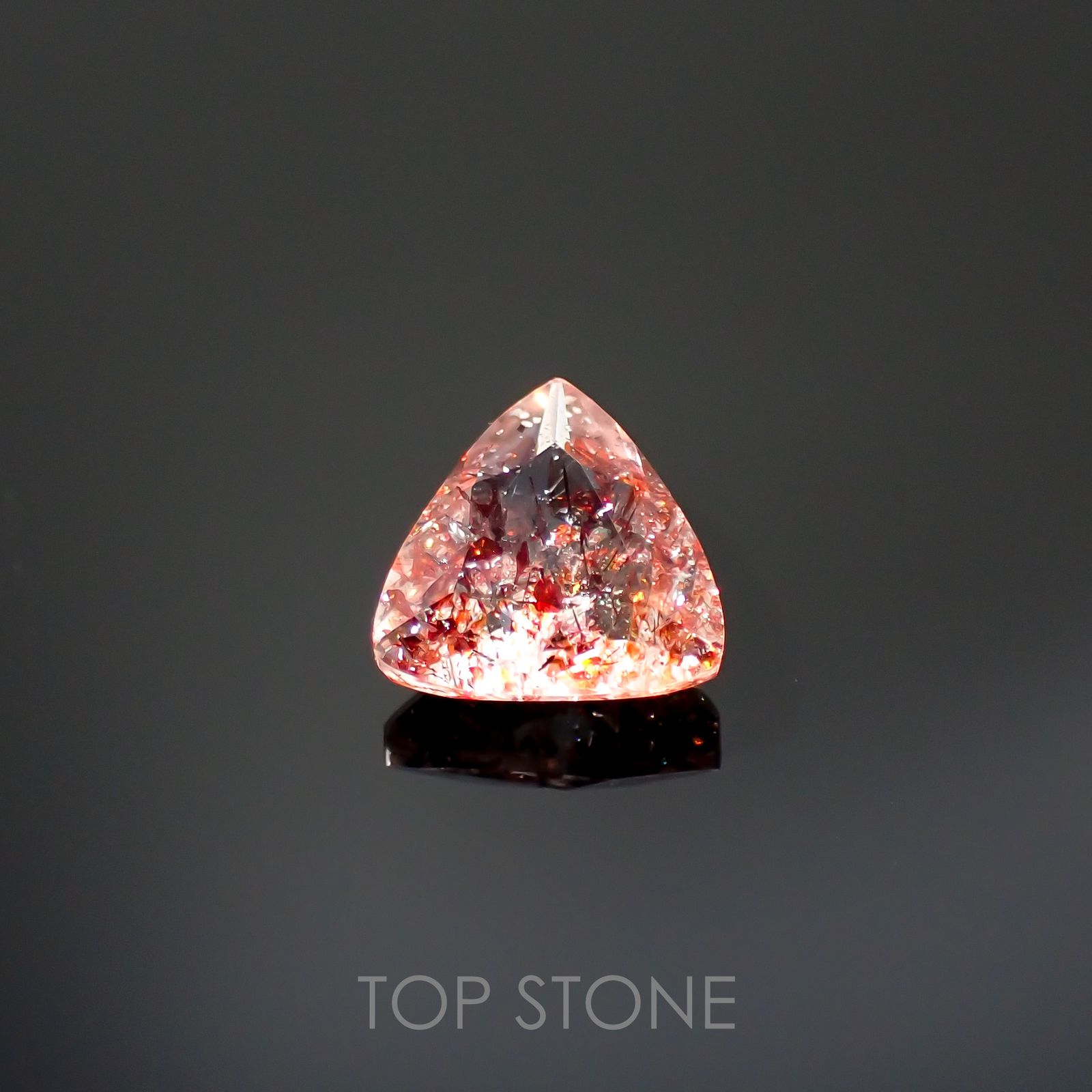 ファイヤークォーツ ナイジェリア産 0.91ct[220114760]7.1x7mm前後
