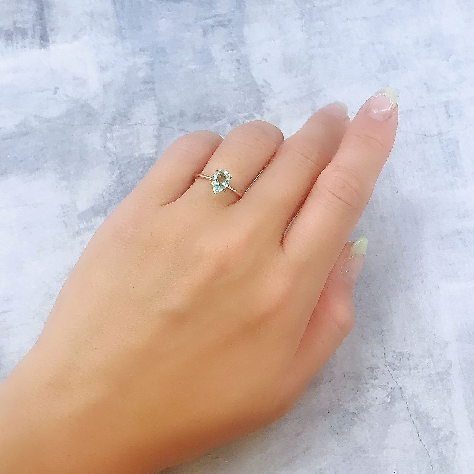 ミントベリル(宝石名グリーン・ベリル)ブラジル産 0.80ct 識別済[220817550]8.1x5.5mm前後