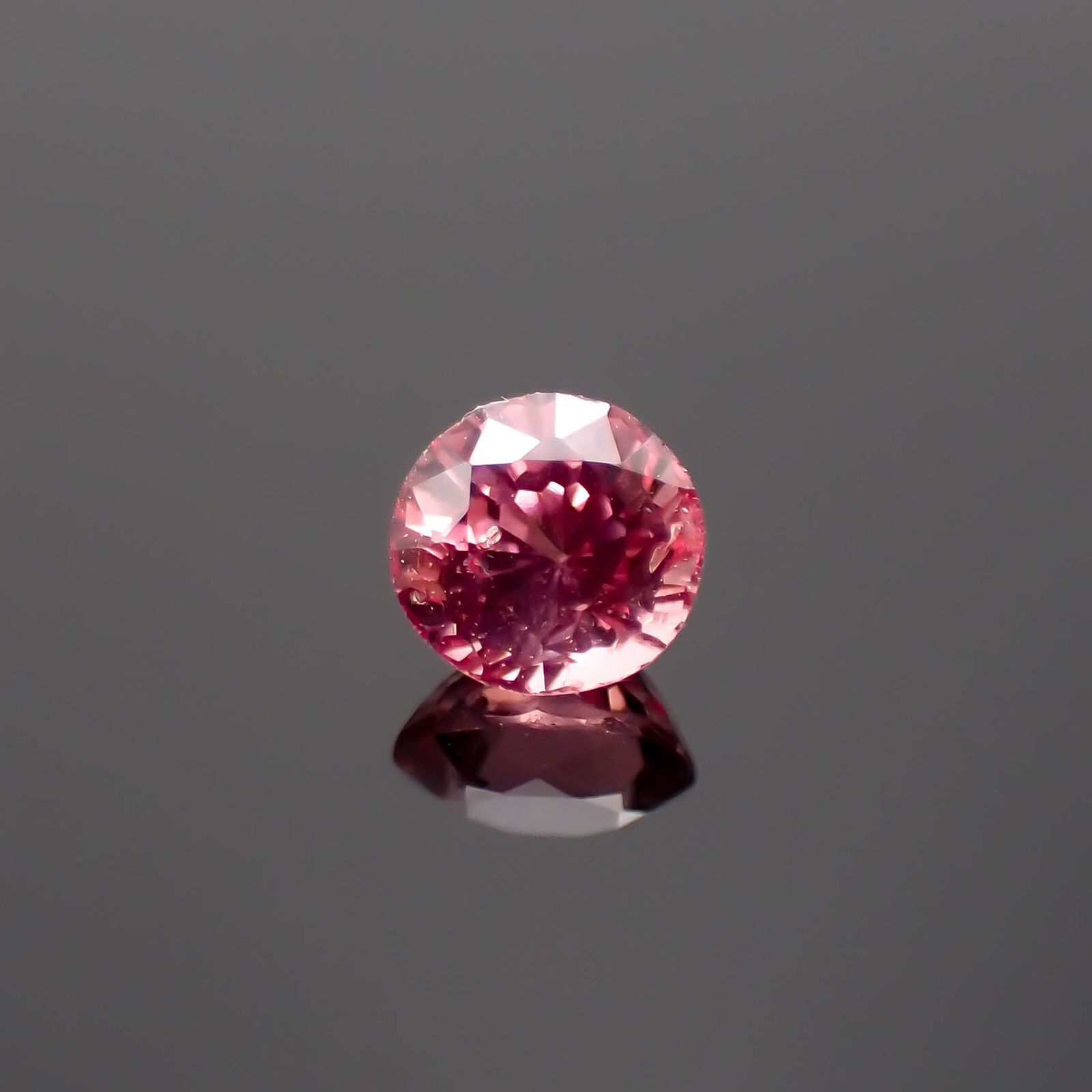 ピンクスピネル パパラチャカラー タンザニア産 0.19ct[230522129]3.3x3.2mm前後