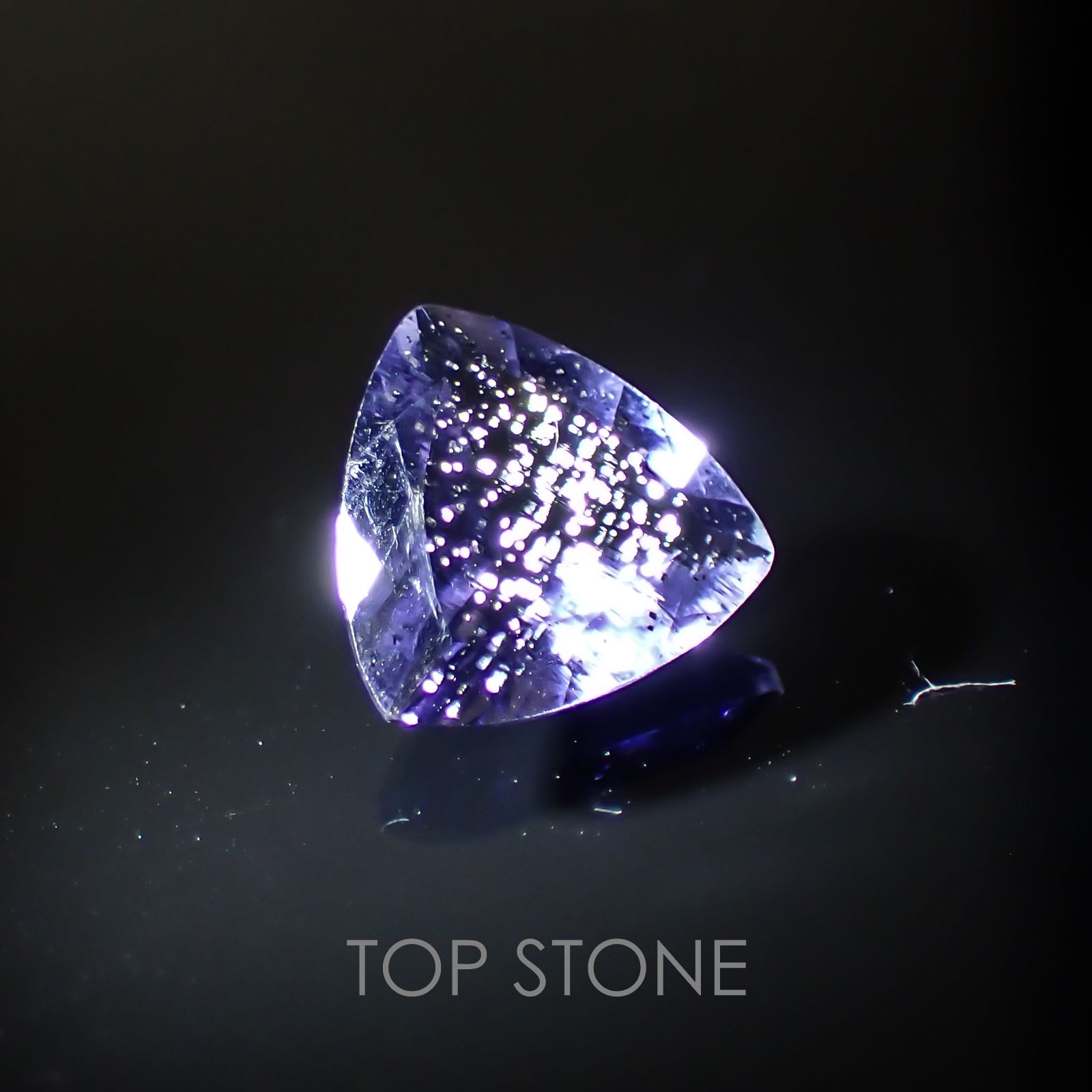 アイオライトサンストーン インド・ブラジル産 ルース 0.92ct[20129291]7.2×7.2mm前後