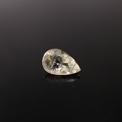 ブラジリアナイト(宝石名ブラジリアナイト)ブラジル産 識別済 0.93ct / 8.2x5.4mm前後 [260131492]
