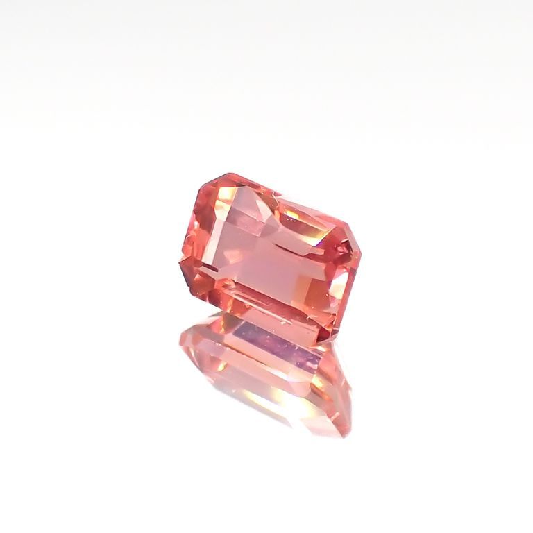 ヴェイリネナイト(宝石名ベイリネナイト)パキスタン産 0.426ct ソ付(彩珠)[221119076]4.8x3.4mm前後