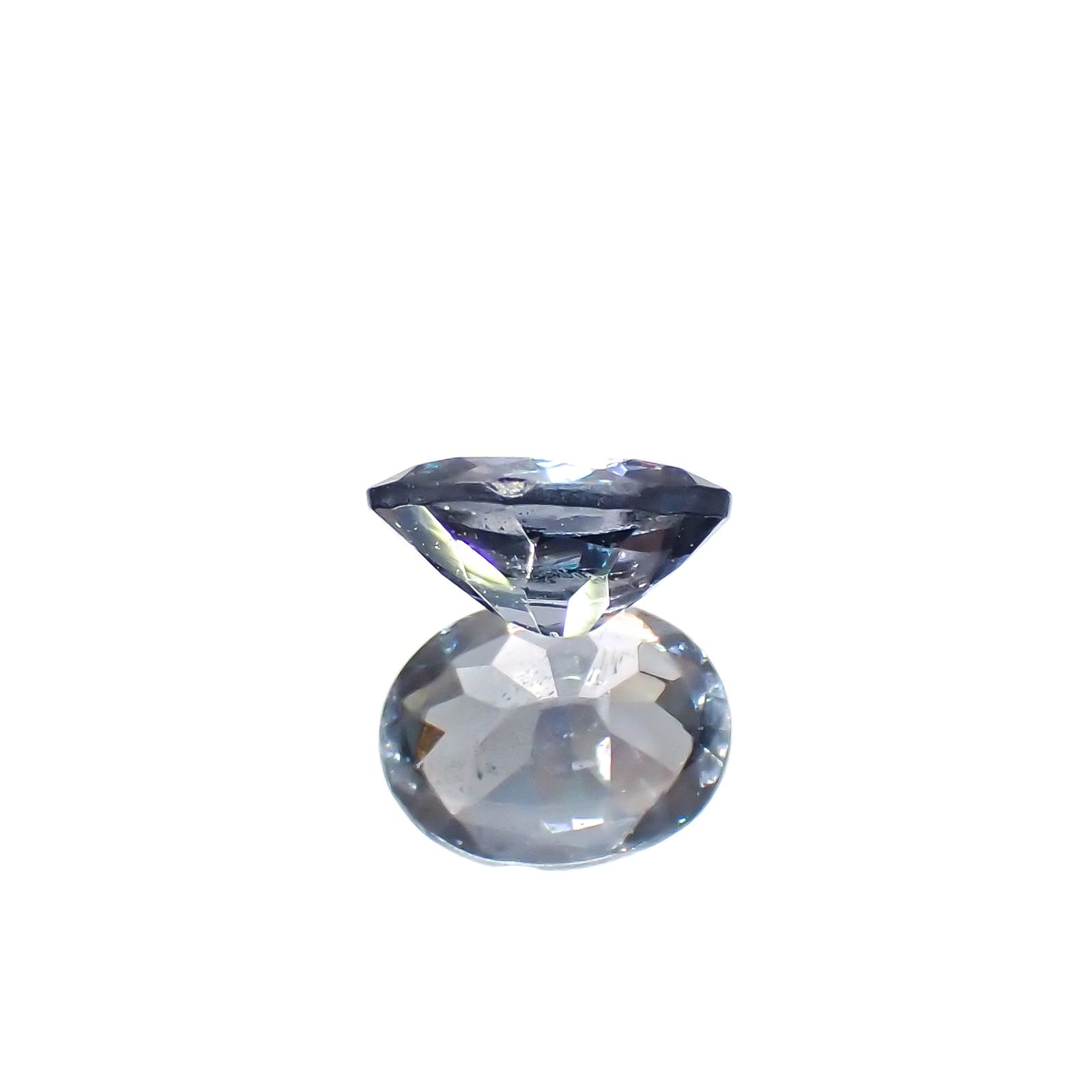 ベキリーブルーガーネット（カラーチェンジガーネット アレキタイプ） マダガスカル・ベキリー産 0.39ct[230923548]5.1x3.9mm前後