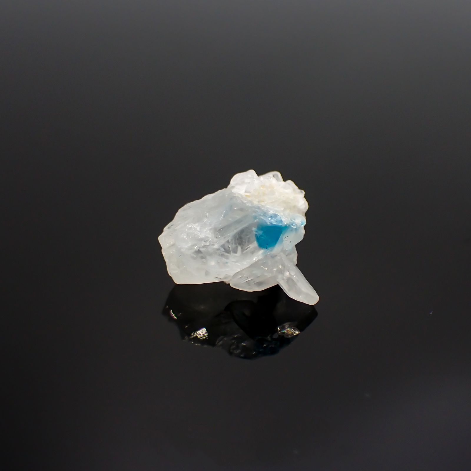 ユークレース 原石 ブラジル産 4.95ct[220115354]12.5x11.9mm前後 | TOP STONE(トップストーン)